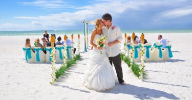 Vestidos de noiva para casamento na praia