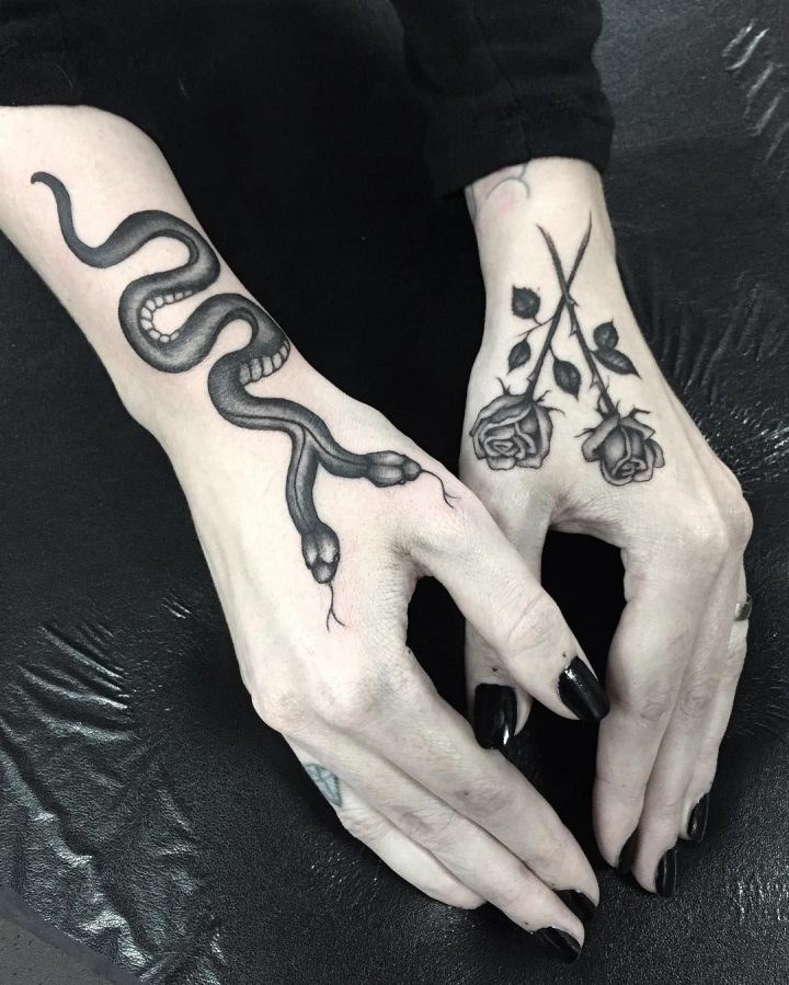 Engenheira Gabi Barros Tatuagem de cobra e seu
